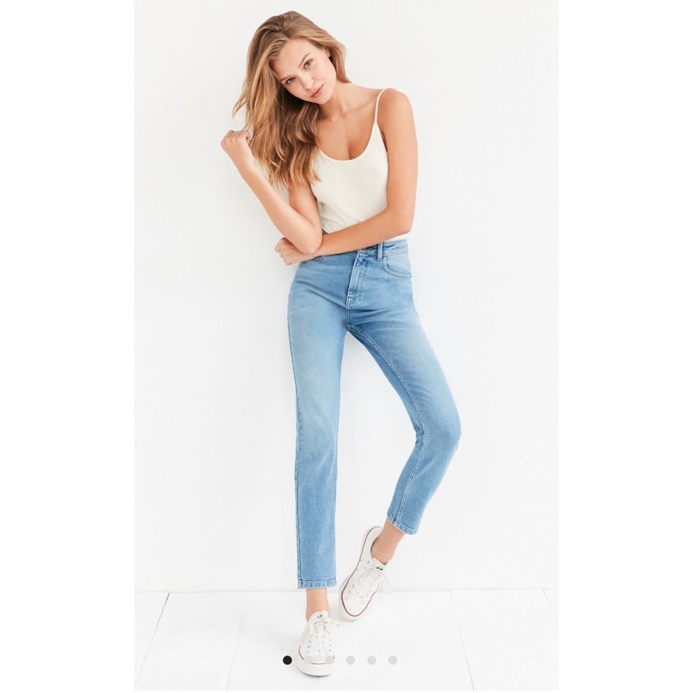 BDG high- rise girlfriend jeans light wash
